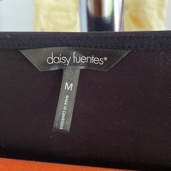 Daisy Fuentes peplum top - black lace - size medium. - Picture 4 of 4